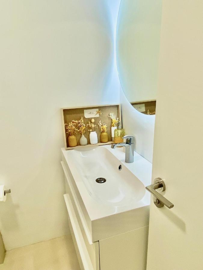 Chic Apartments- Free Parking - 10 Min From Bcn Centre By Metro Appartement *