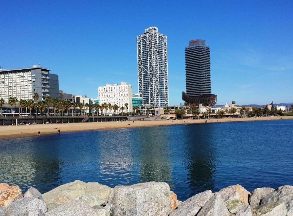 Appartement Chic Apartments- Free Parking - 10 Min From Bcn Centre By Metro